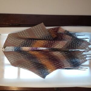 Vince Camuto Pancho fuzzy and soft. O/S T/U